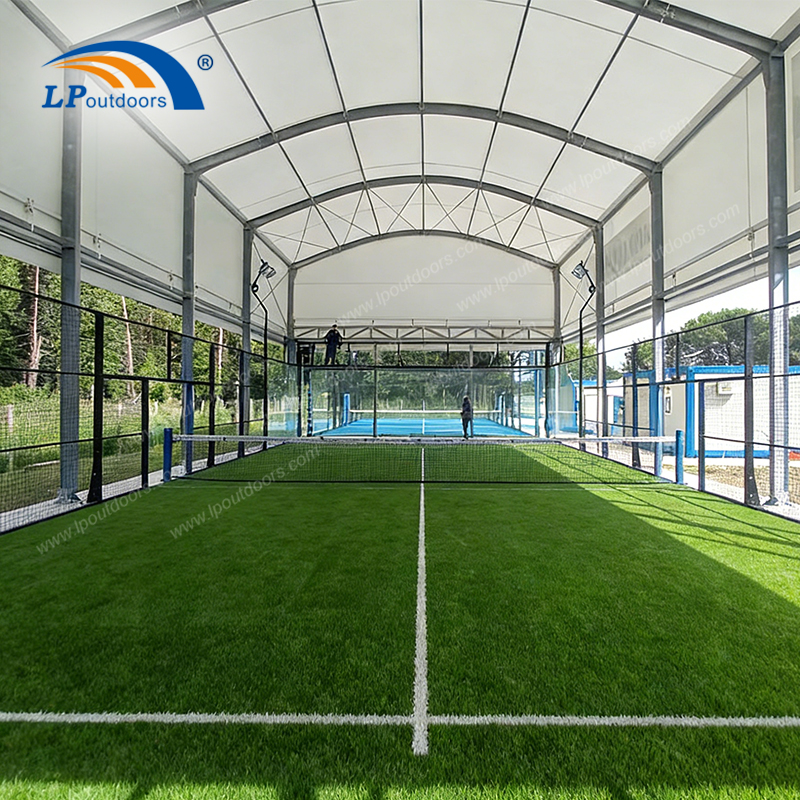 Tenda de Padel para todos os climas | Recintos esportivos modulares e duráveis