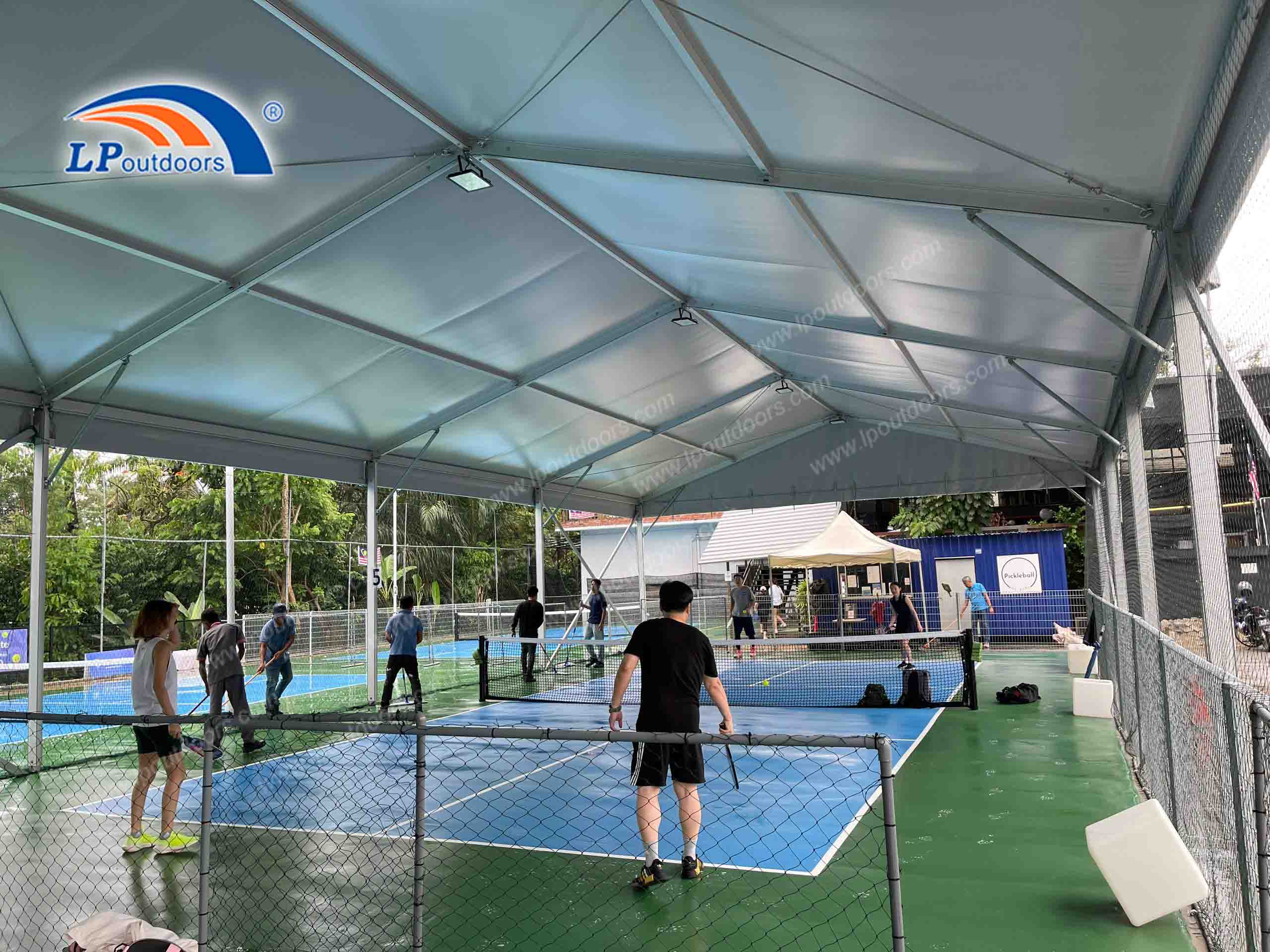 Estrutura de sombra padrão do tamanho da quadra de pickleball
