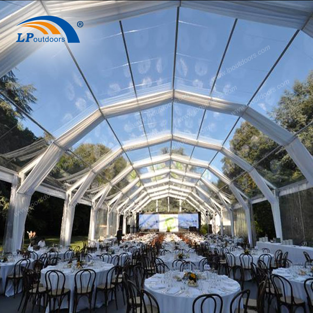 Edifício de festa temporária de tenda poligonal de luxo para evento Haji 