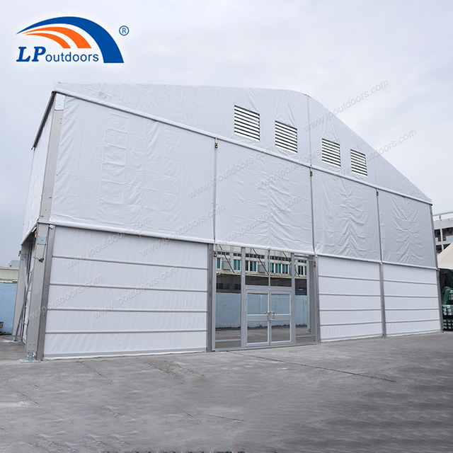 Tenda de altura lateral de 21 m com design de camada dupla de 8 m para armazenamento em armazém e eventos de grande escala com exaustor