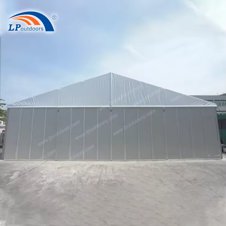 20 por 25m tenda de armazém com 5,2 parede de sanduíche lateral de altura