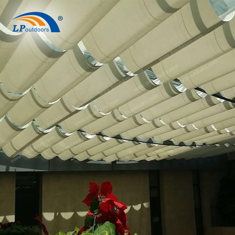 Pérgola retrátil de HDPE comercial para terraços de hospitalidade