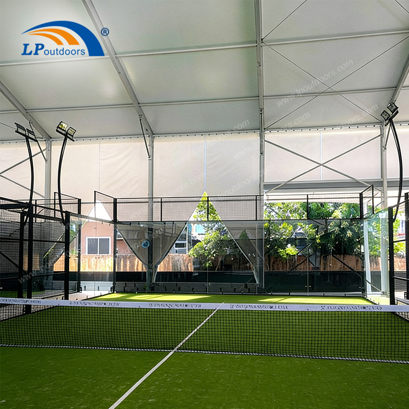 Tenda de Padel para todos os climas | Recintos esportivos modulares e duráveis
