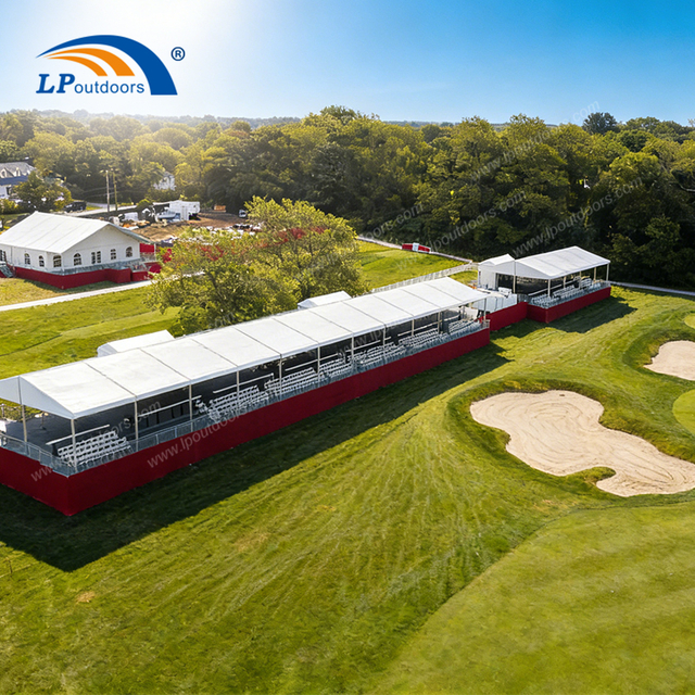 Tendas para torneios de golfe profissionais e coberturas para campos de golfe