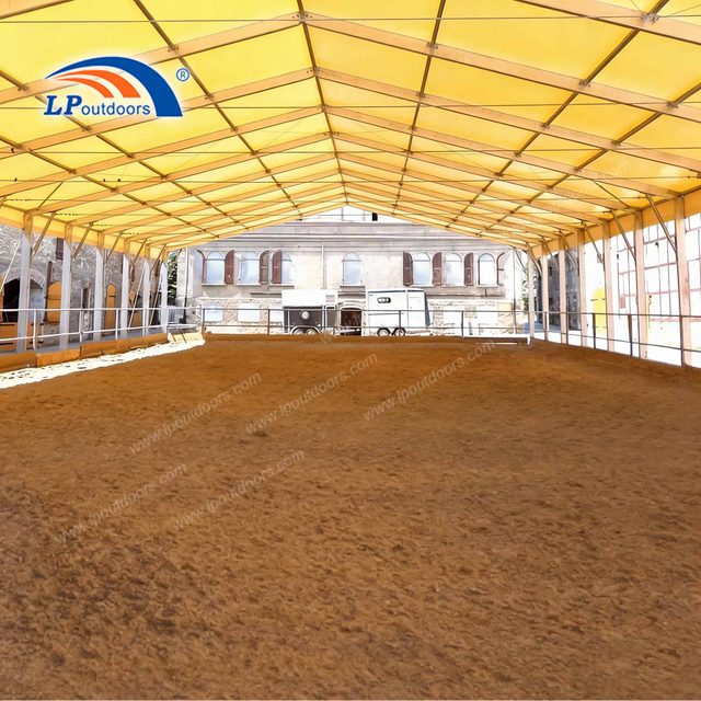 Salão Hípico para Venda | Arena de treinamento equestre coberta