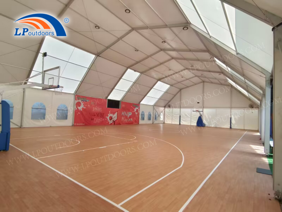 Tenda de quadra de basquete coberta