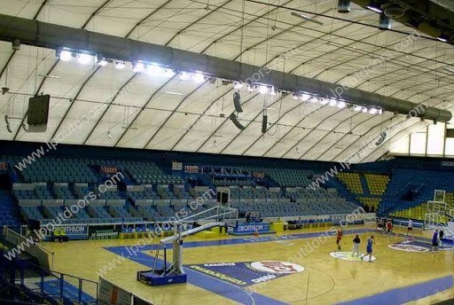 Como os pavilhões desportivos de membrana dupla melhoram o isolamento