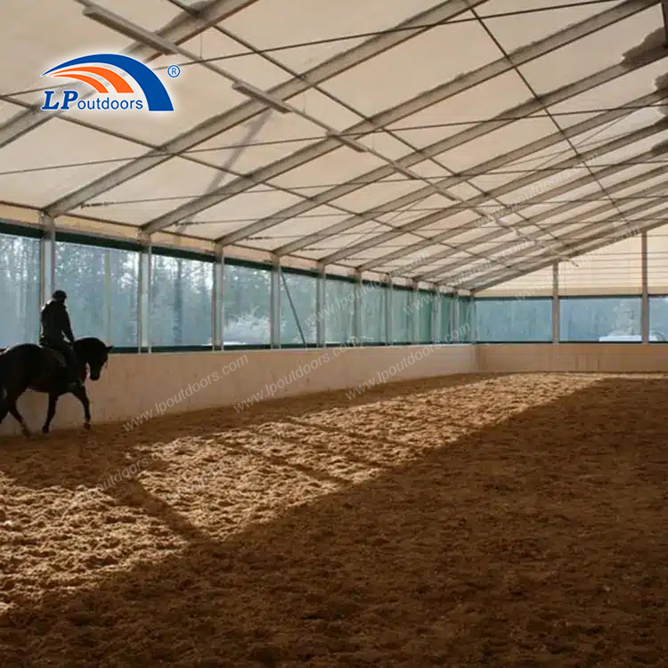 Salão Hípico para Venda | Arena de treinamento equestre coberta