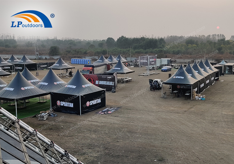 Ativação do patrocinador da Spartan Race e soluções de tendas da Brand Village para eventos de OCR