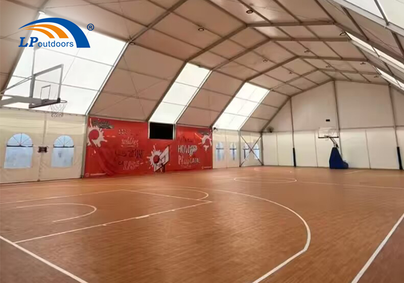 Expositor para barraca de campo esportivo