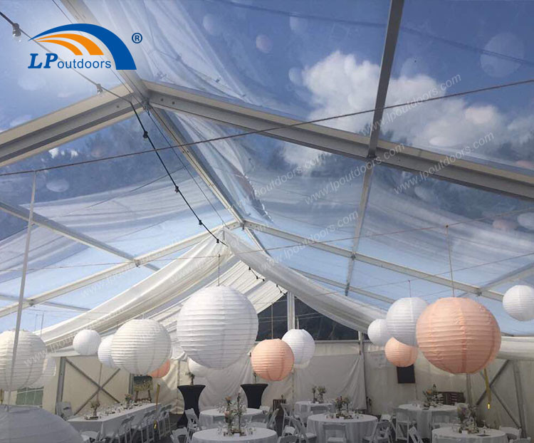 Quais tendas para eventos especiais funcionam melhor para o planejamento de festas?