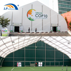 Barraca curvada impermeável do famoso do salão de esportes da forma para o clube de esporte ao ar livre