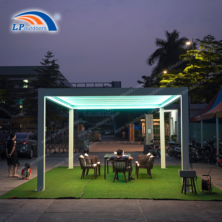 Gazebo elétrico com persianas elétricas para pátio externo e pavilhão com luzes RGB coloridas