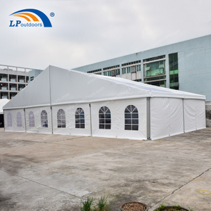 Barraca branca exterior do armazém de 20M com porta de rolamento
