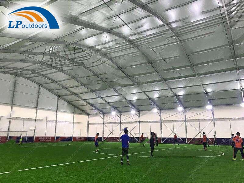 tenda de quadra esportiva.jpg