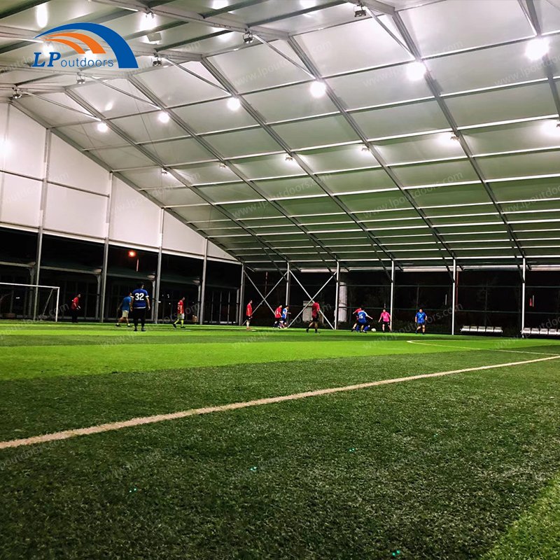 Cobertura eficiente de est&aacute;dios usando Marquee Tent Solutions.jpg